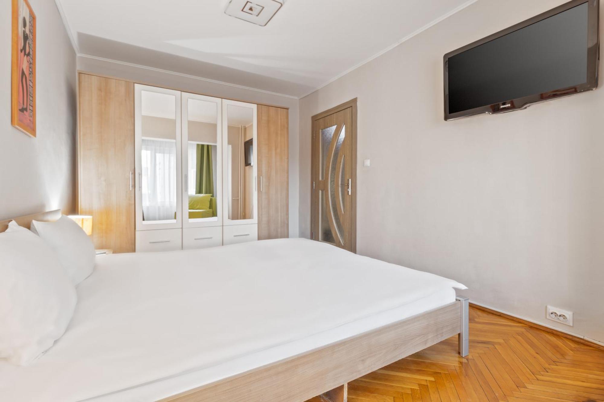 Apartament Helena Oradea Exteriör bild